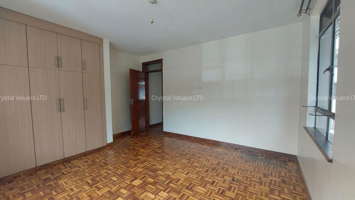3 Bed Apartment with En Suite in Kileleshwa - 4