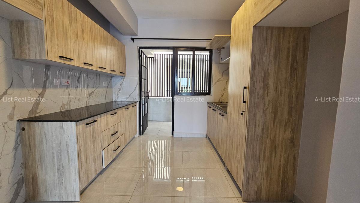 2 Bed Apartment with En Suite at School Lane - 6