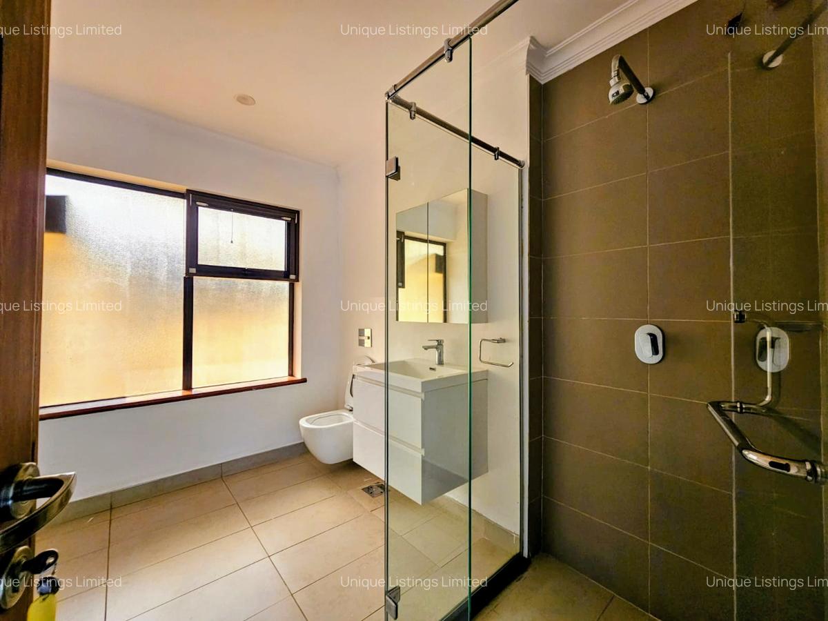 5 Bed Townhouse with En Suite in Kileleshwa - 11