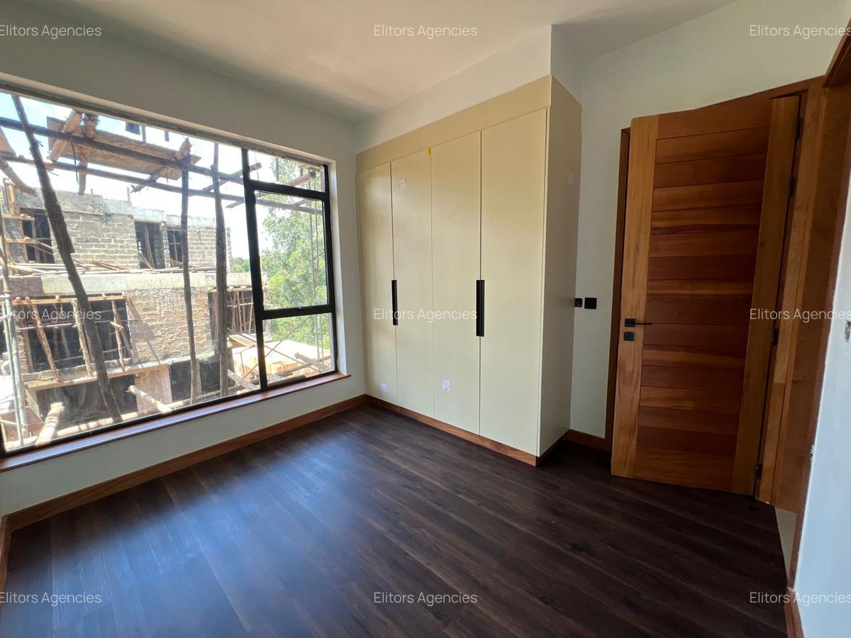 4 Bed Townhouse with En Suite at Kirawa Road - 17