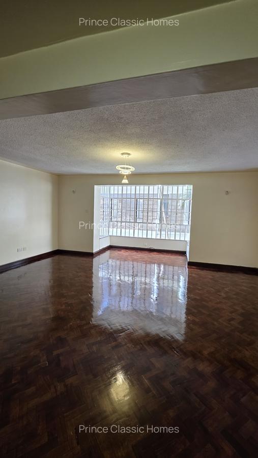3 Bed Apartment with En Suite in Lavington - 4
