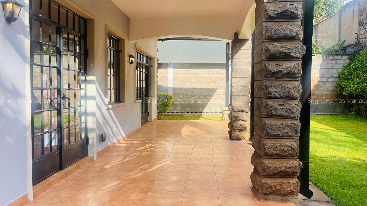 5 Bed Townhouse with En Suite in Lavington - 15