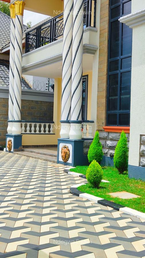 5 Bed House with En Suite at Golfview - 2