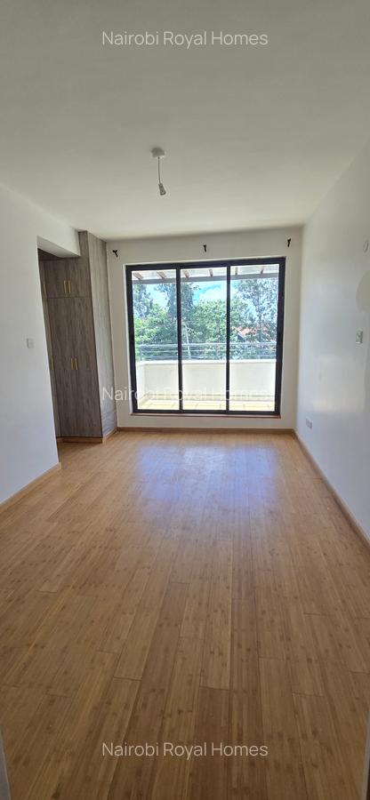 5 Bed Townhouse with En Suite at Convent Drive - 12