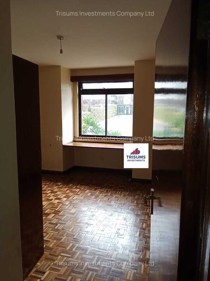 2 Bed Apartment with En Suite at Prp7+494 - 11