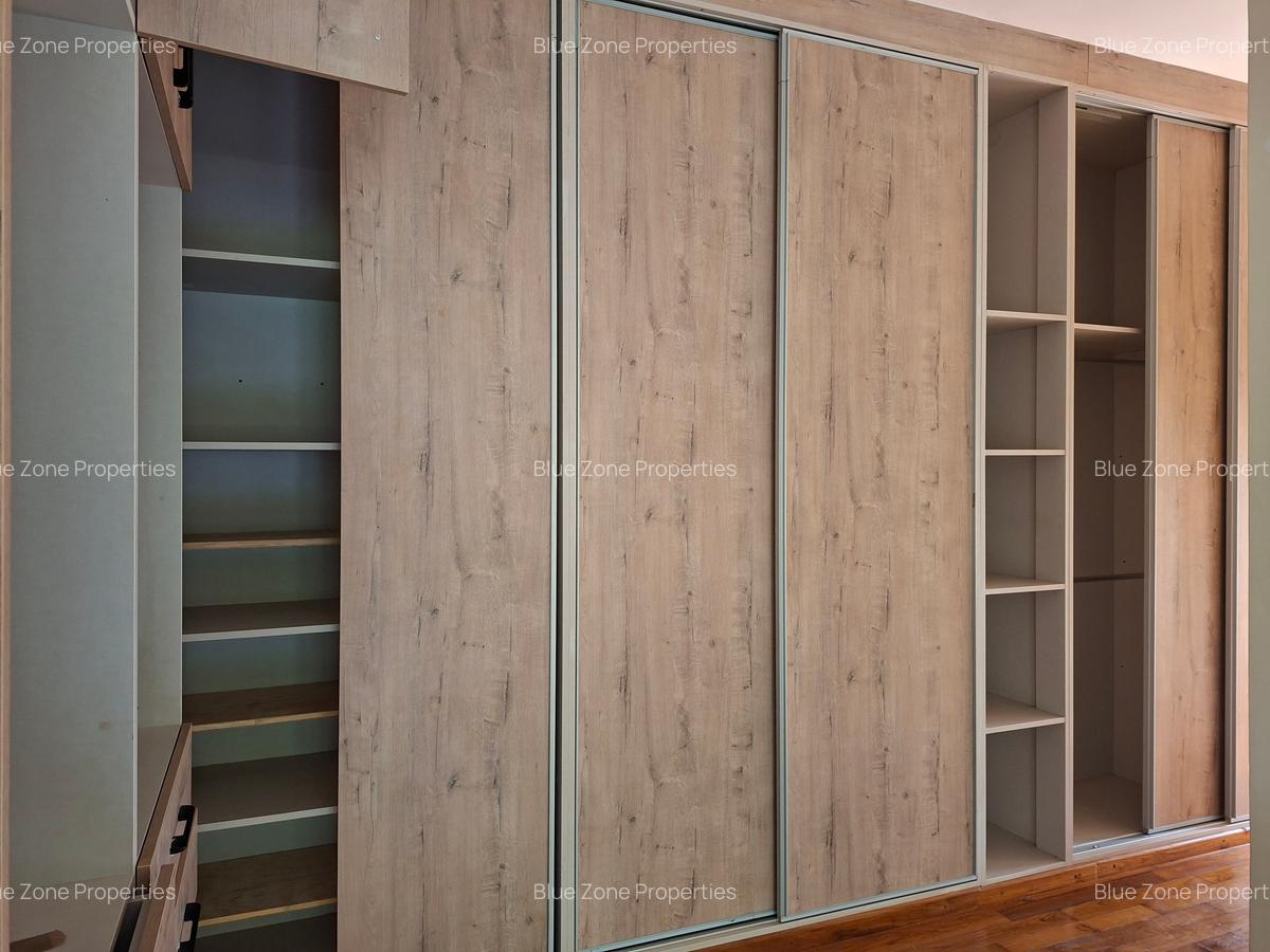 5 Bed Townhouse with En Suite at Off Panafric Insurance Avenue - 11