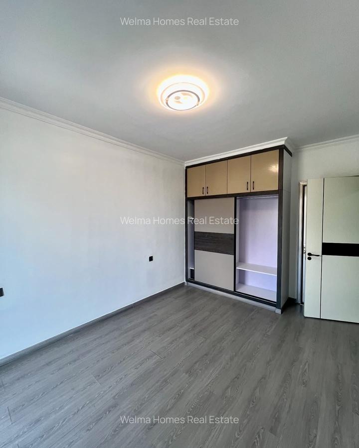 3 Bed Apartment with En Suite in Lavington - 7