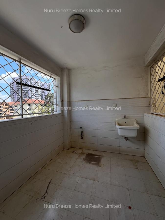 3 Bed Apartment with En Suite in Rhapta Road - 12