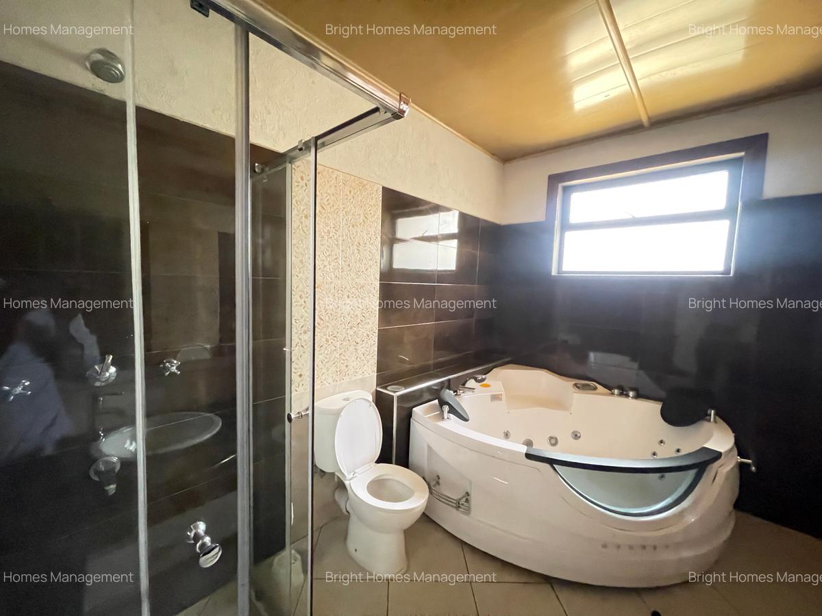 9 Bed Villa with En Suite in Westlands Area - 13