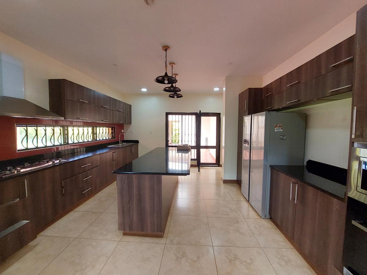 5 Bed House with En Suite at Runda Road - 7