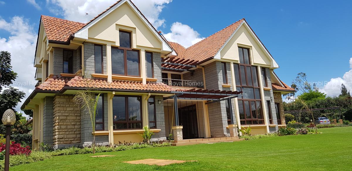 5 Bed House with En Suite at Runda Road - 2