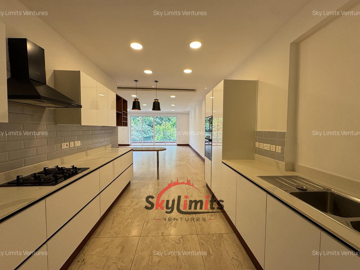 2 Bed Apartment with En Suite in Parklands - 4