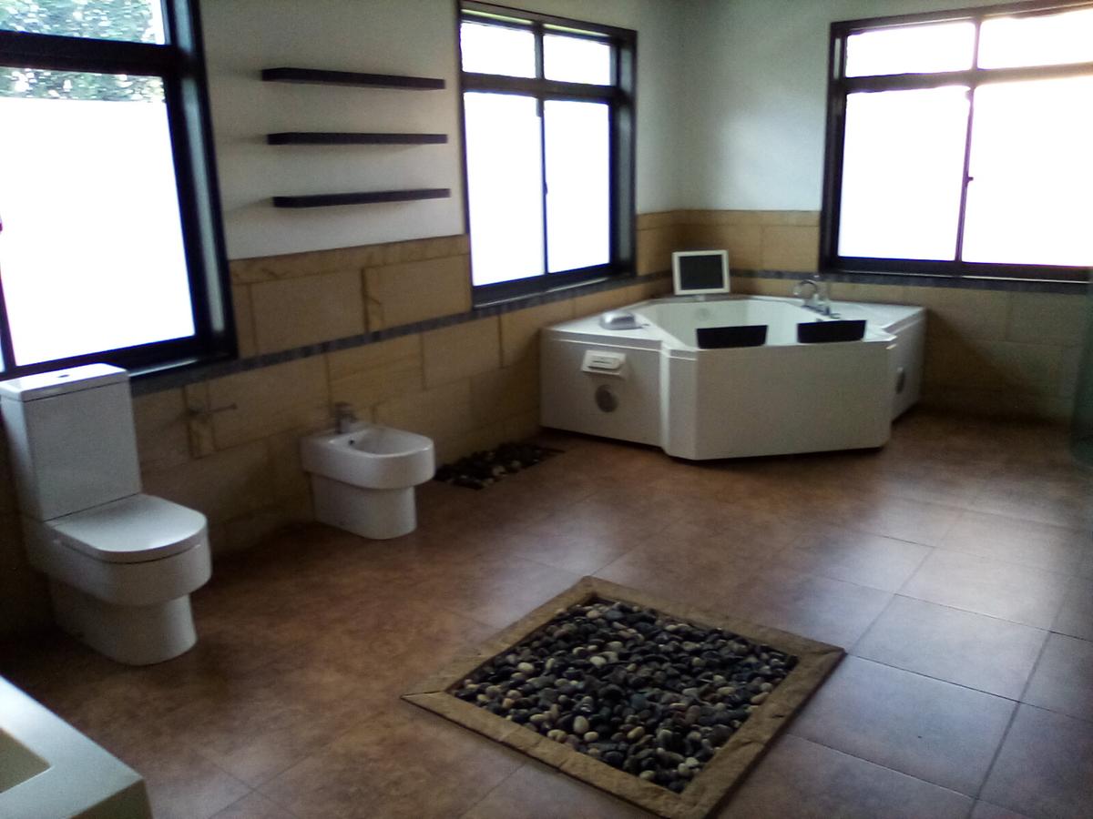 5 Bed Townhouse with En Suite at Off Waiyaki Way - 19