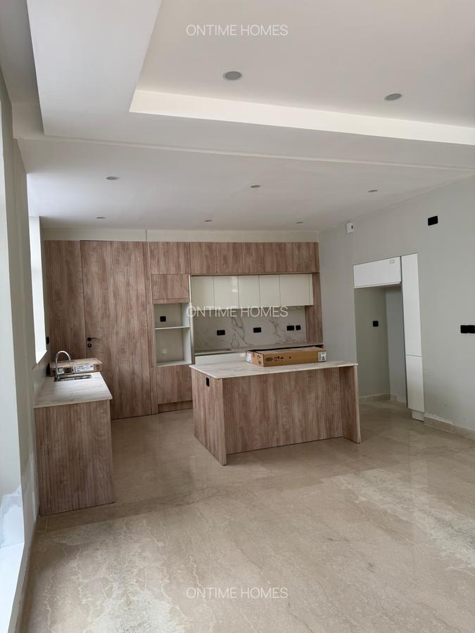 4 Bed Villa with En Suite at Westlands - 1