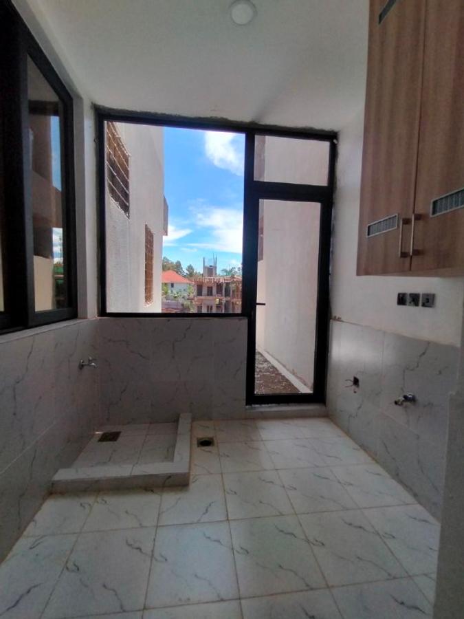 4 Bed Apartment with En Suite in Westlands Area - 16