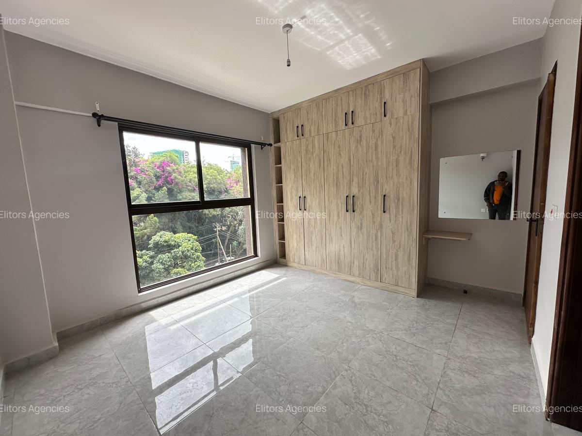 2 Bed Apartment with En Suite at School Lane - 9