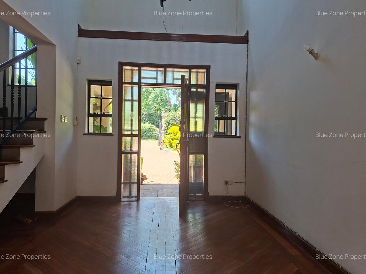 4 Bed Townhouse with En Suite at Off Ruaka Rd - 9