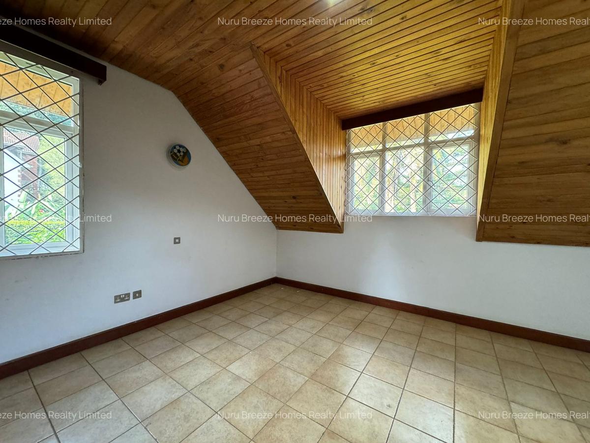 5 Bed Townhouse with En Suite in Rosslyn - 11