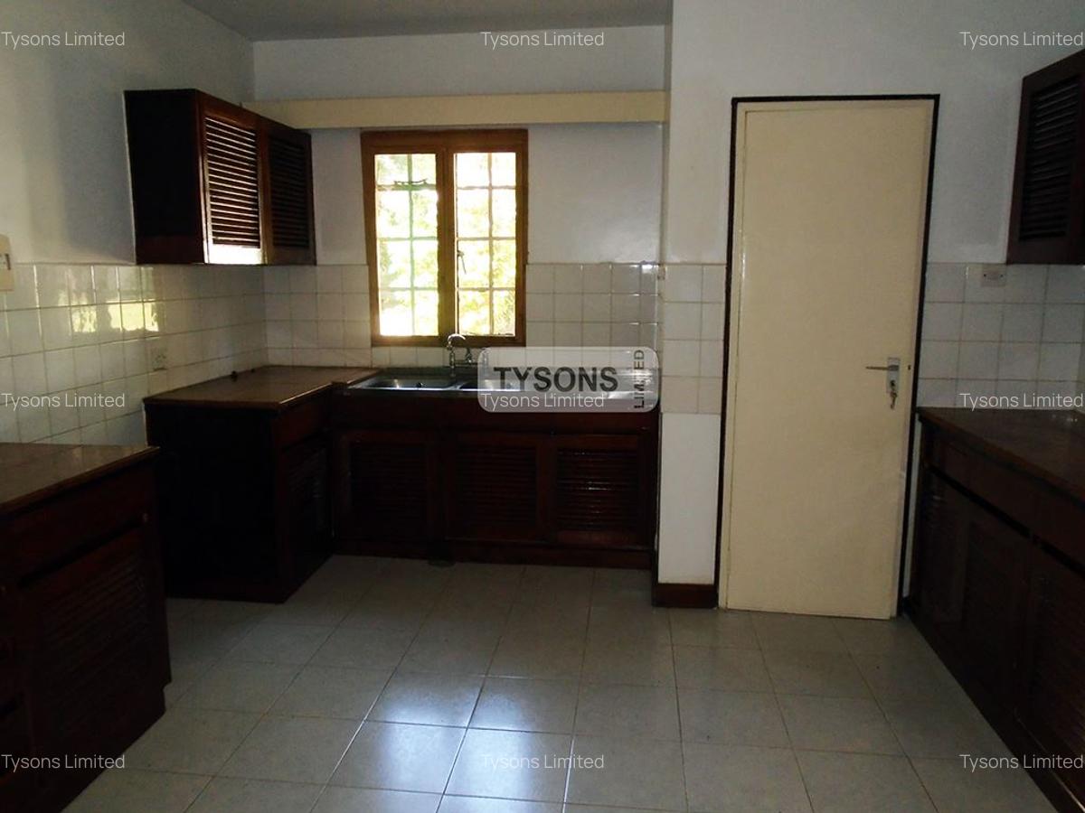 4 Bed Townhouse with En Suite in Muthaiga - 9
