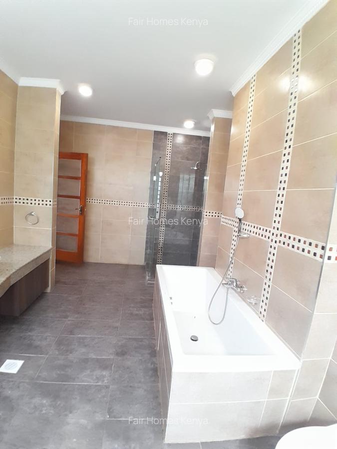 5 Bed Townhouse with En Suite at Convent Drive - 10