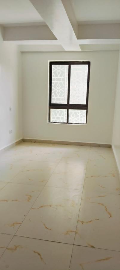 4 Bed Apartment with En Suite at Parklands - 8