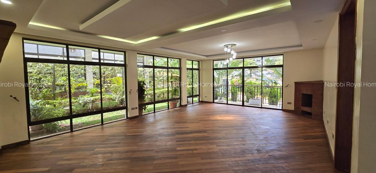 5 Bed Townhouse with En Suite at Lavington Green - 6