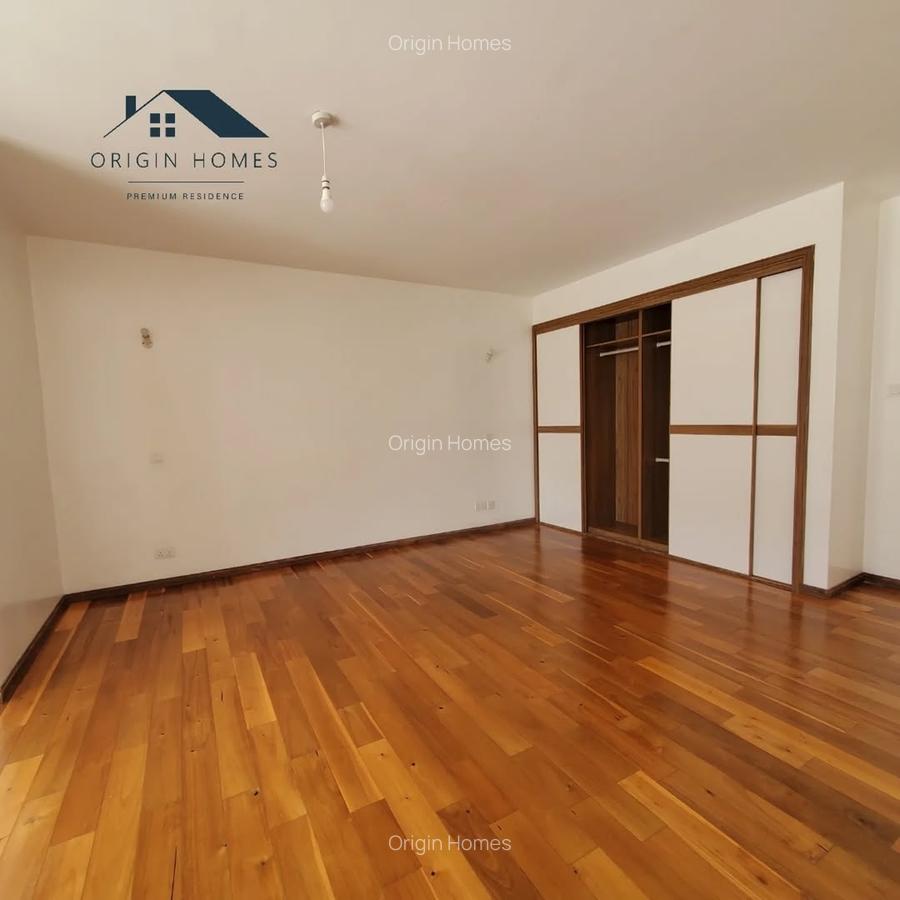 4 Bed Apartment with En Suite at Lavington - 15