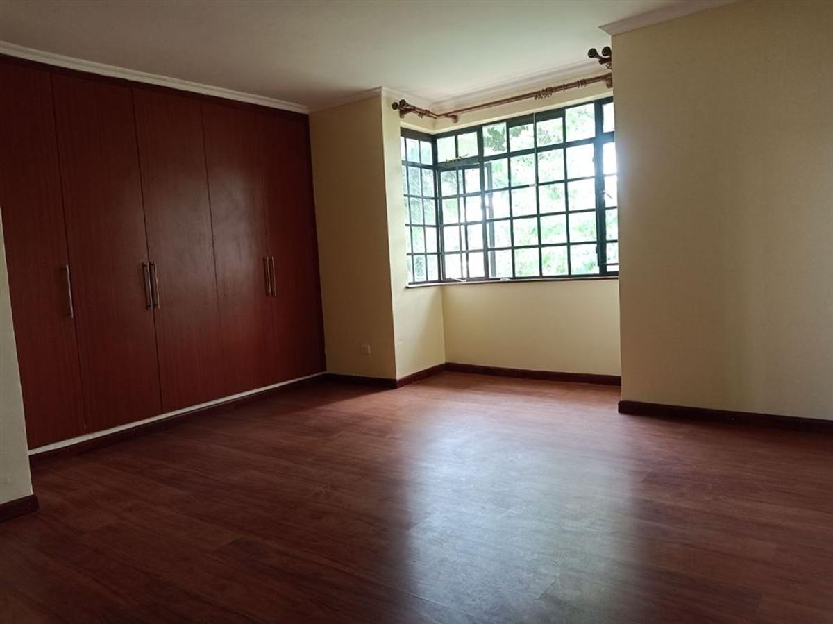 4 Bed House with En Suite at Fourways Junction Estate - 14