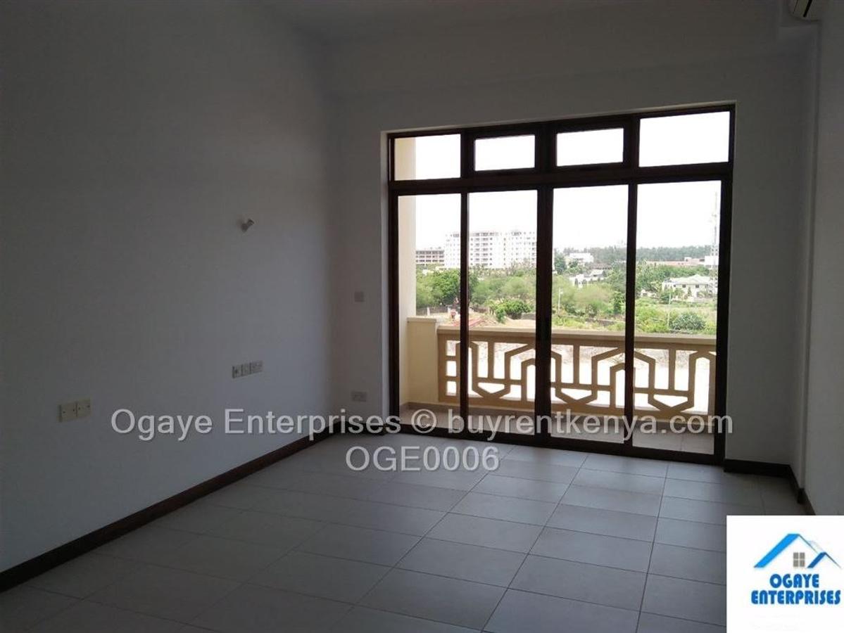 2 Bed Apartment in Nyali Area - 6