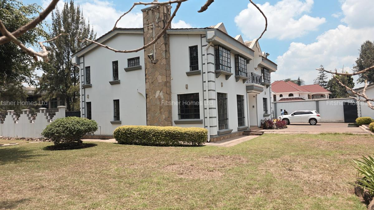 5 Bed House with En Suite in Runda - 2