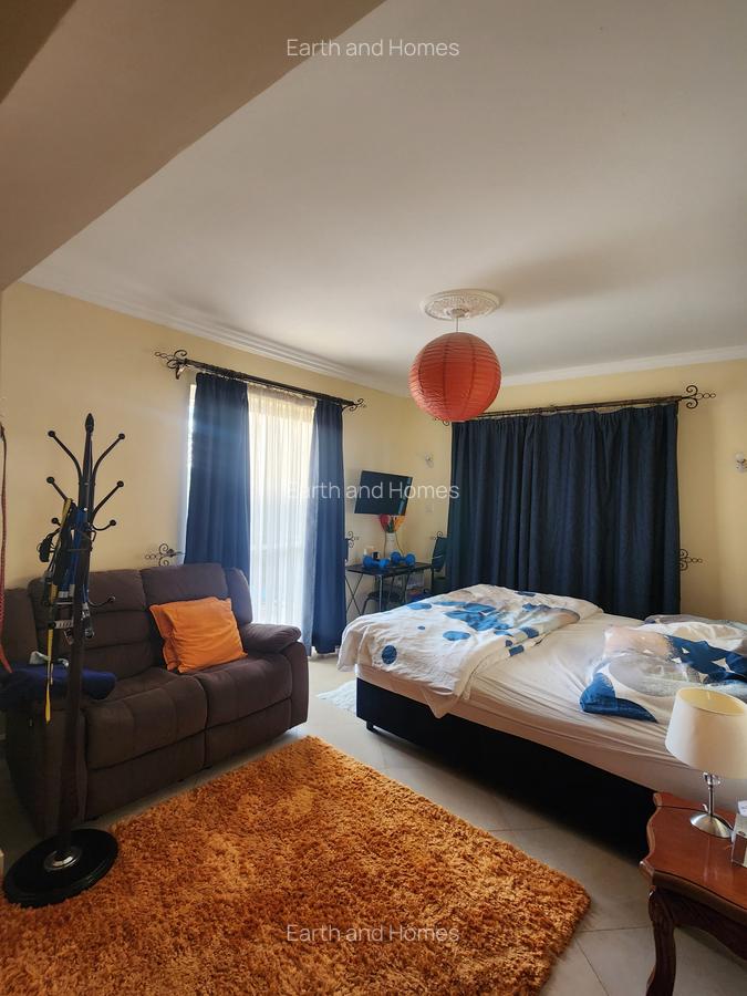 3 Bed Townhouse with En Suite at Greenpark Estate - 5