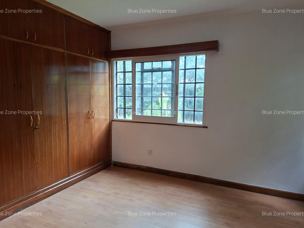 5 Bed Townhouse with En Suite at Off Ruaka Rd - 11