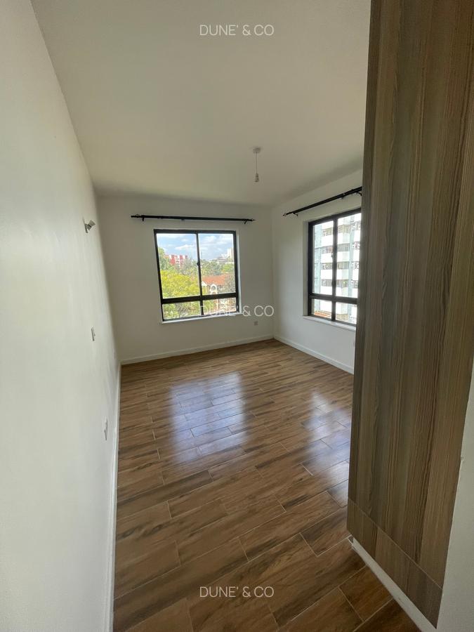 3 Bed Apartment with En Suite in Lavington - 11