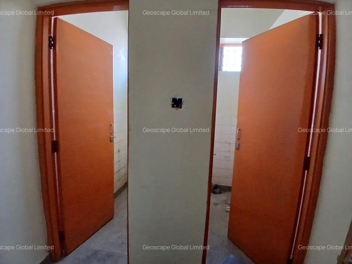 24,750 ft² Warehouse with Backup Generator in Industrial Area - 6