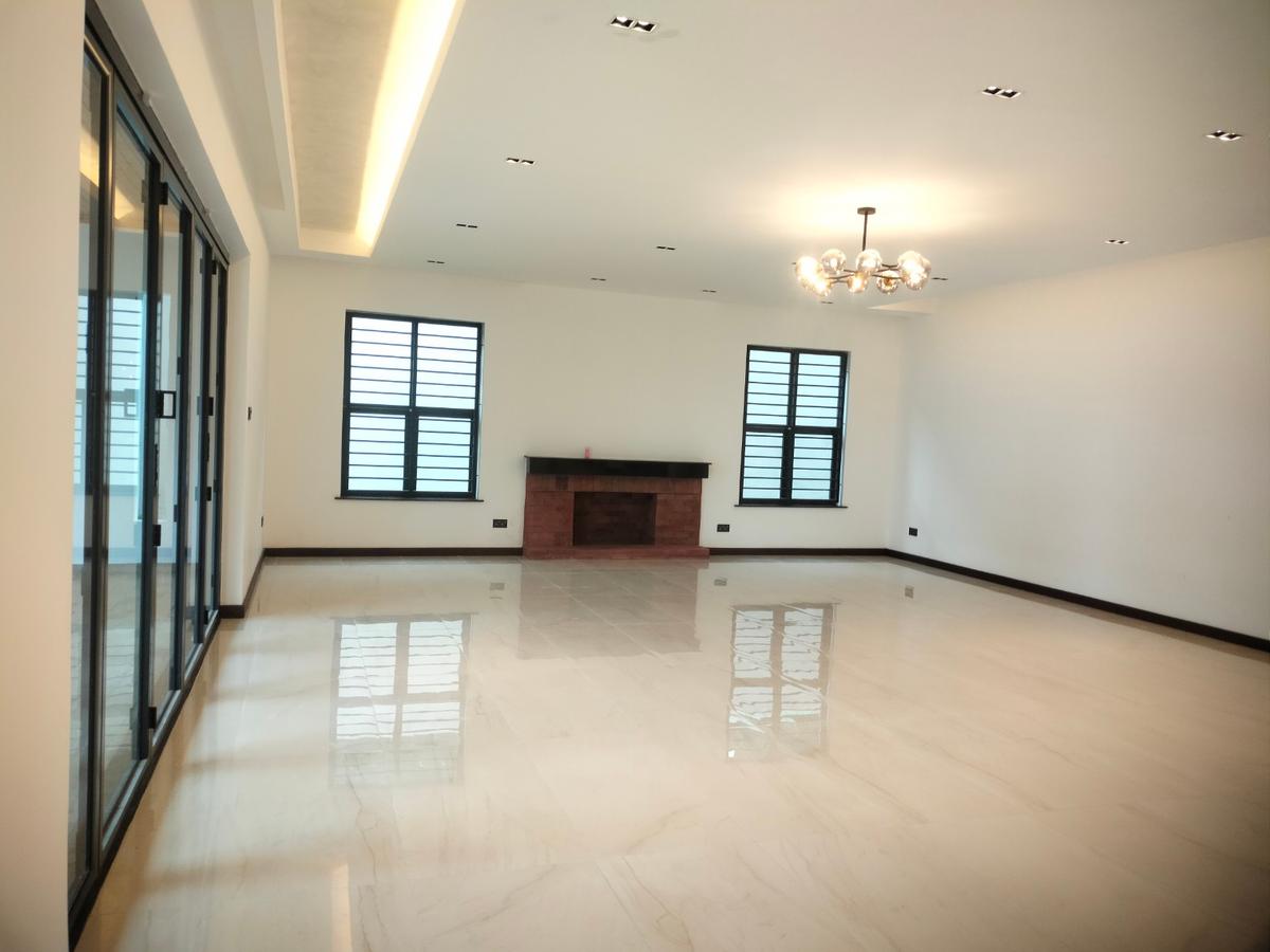 6 Bed Townhouse with Garden at Few Minutes Drive To Gigiri - 9
