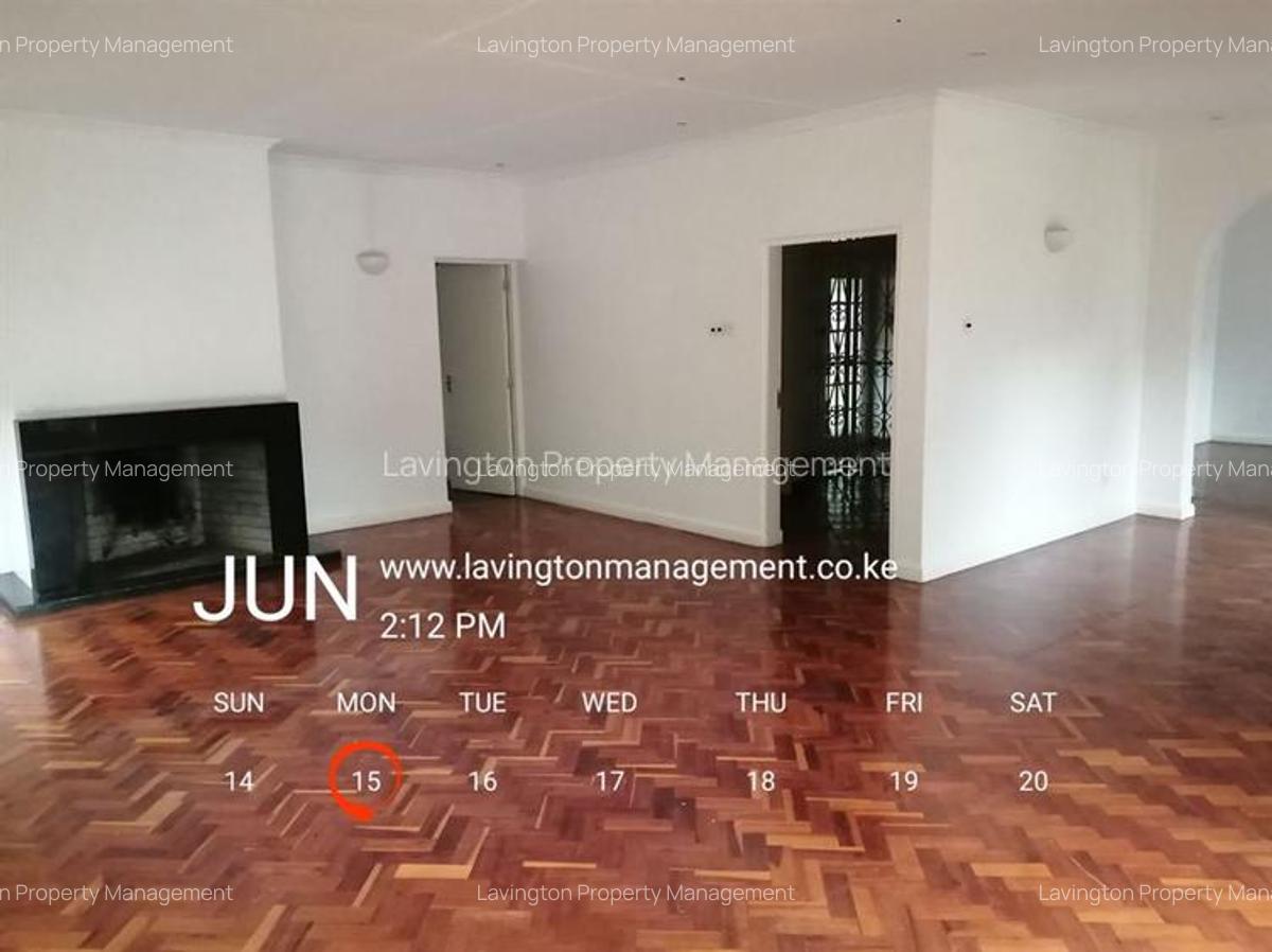 4 Bed House with En Suite at Lavington Green - 7