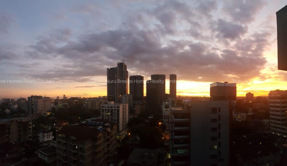 Serviced 2 Bed Apartment with En Suite in Parklands - 4