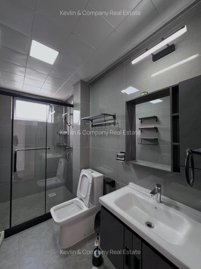 2 Bed Apartment with Gym in Riverside - 14