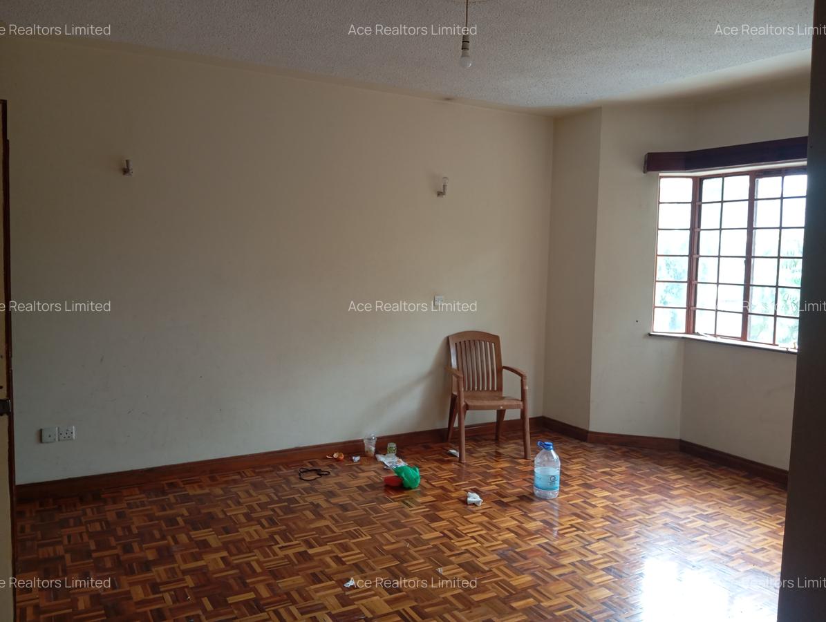 3 Bed Apartment with En Suite at Westlands Road - 8