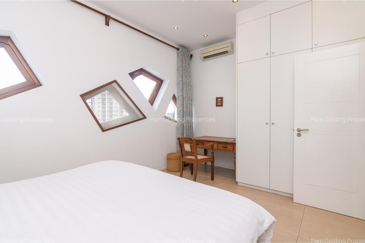 Furnished 3 Bed Apartment with En Suite in Tudor - 18