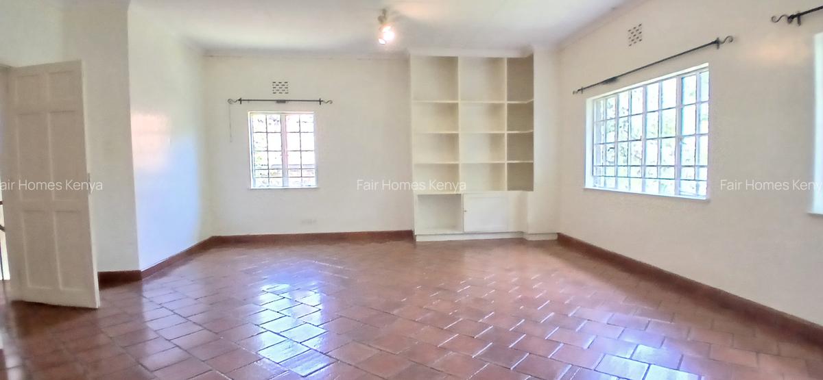 4 Bed House with En Suite at Lavington Green - 6