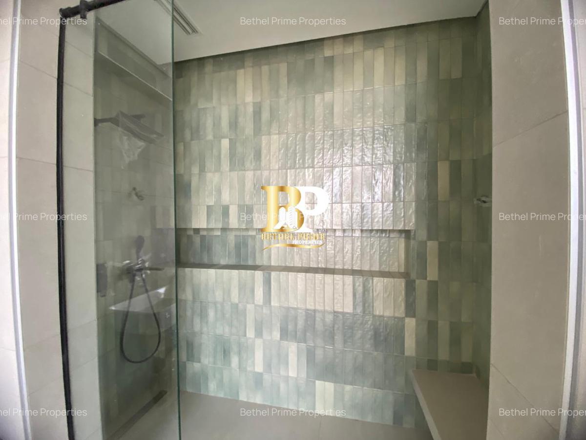 5 Bed Villa with En Suite at Grevillea Groove - 13