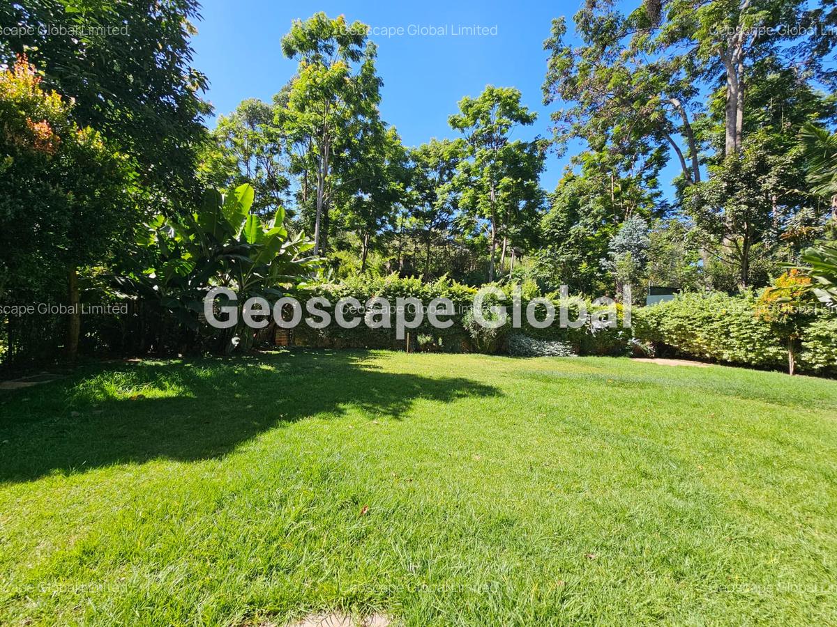 5 Bed House with En Suite in Rosslyn - 5