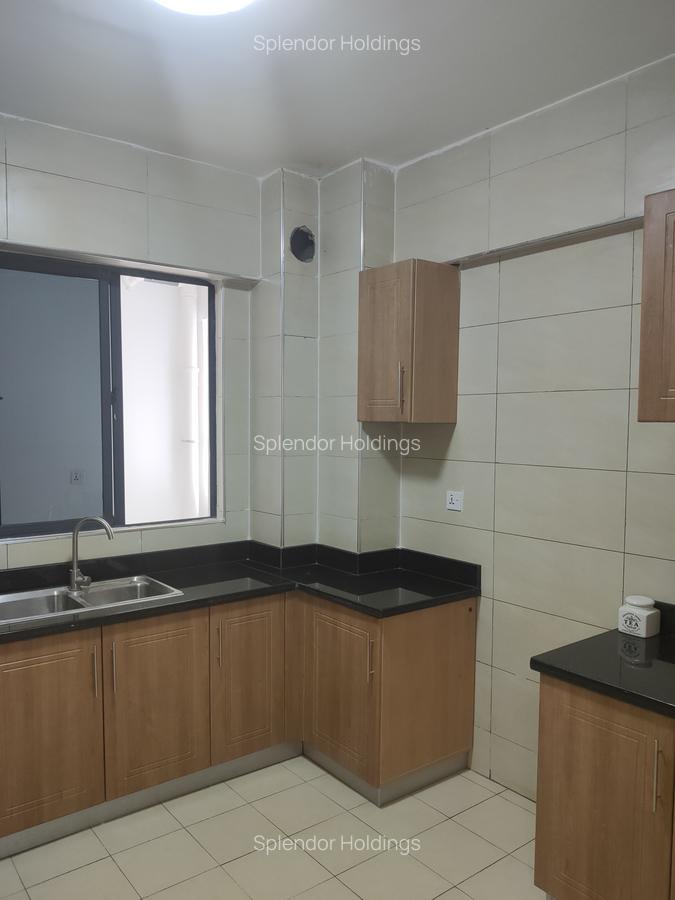 3 Bed Apartment with En Suite in Kilimani - 4