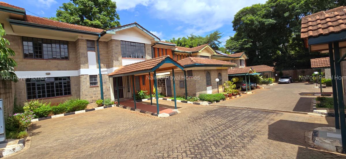 4 Bed Townhouse with En Suite at Lavington James Gichuru - 2