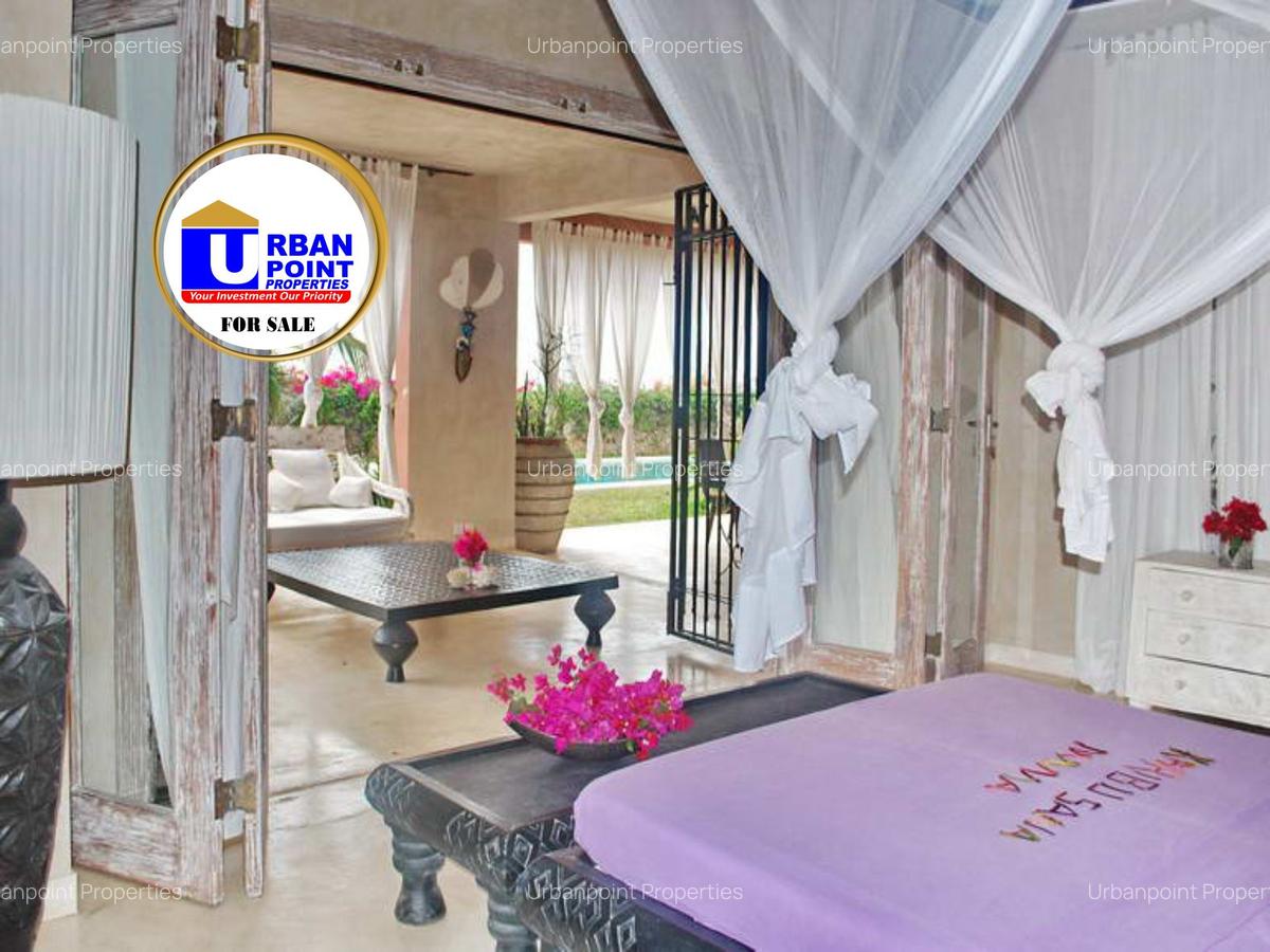 6 Bed Villa with En Suite in Watamu - 20