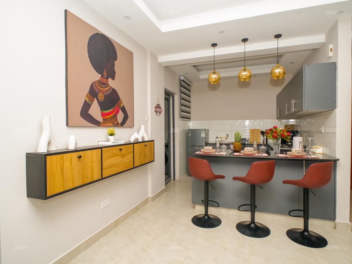 Serviced 2 Bed Apartment with En Suite at 1St Ave - 2