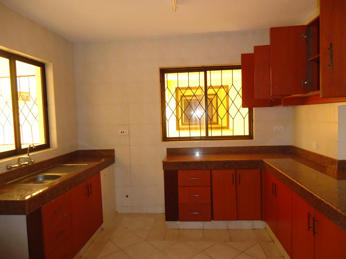 3 Bed Apartment with En Suite at Jamuhuri Road - 3