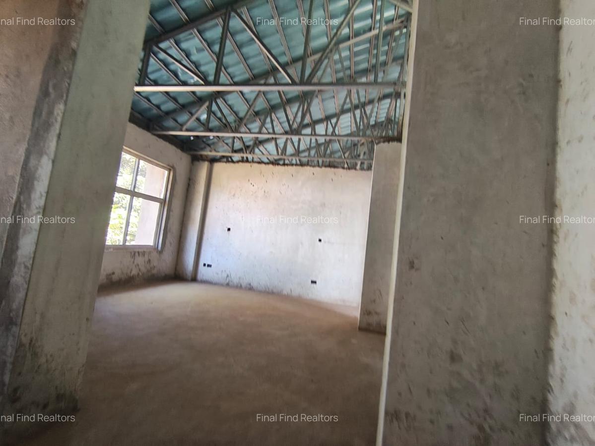 5 Bed House with En Suite in Runda - 5