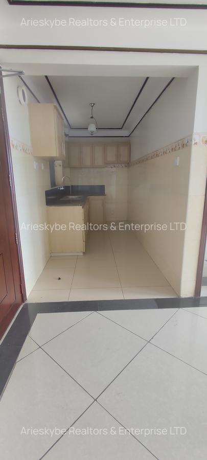 Serviced 1 Bed Apartment with En Suite in Westlands Area - 3